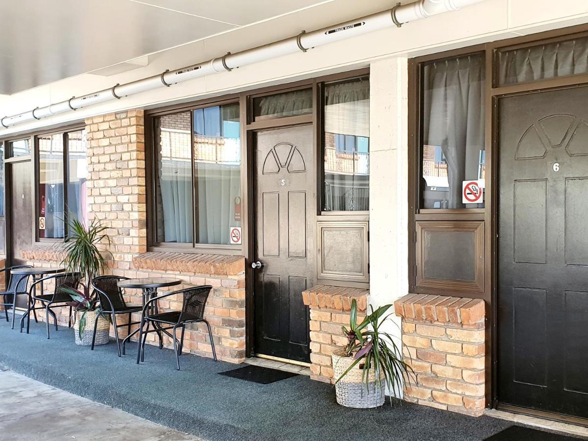 Archer Park Motel Rockhampton Exteriör bild