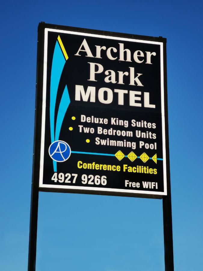 Archer Park Motel Rockhampton Exteriör bild